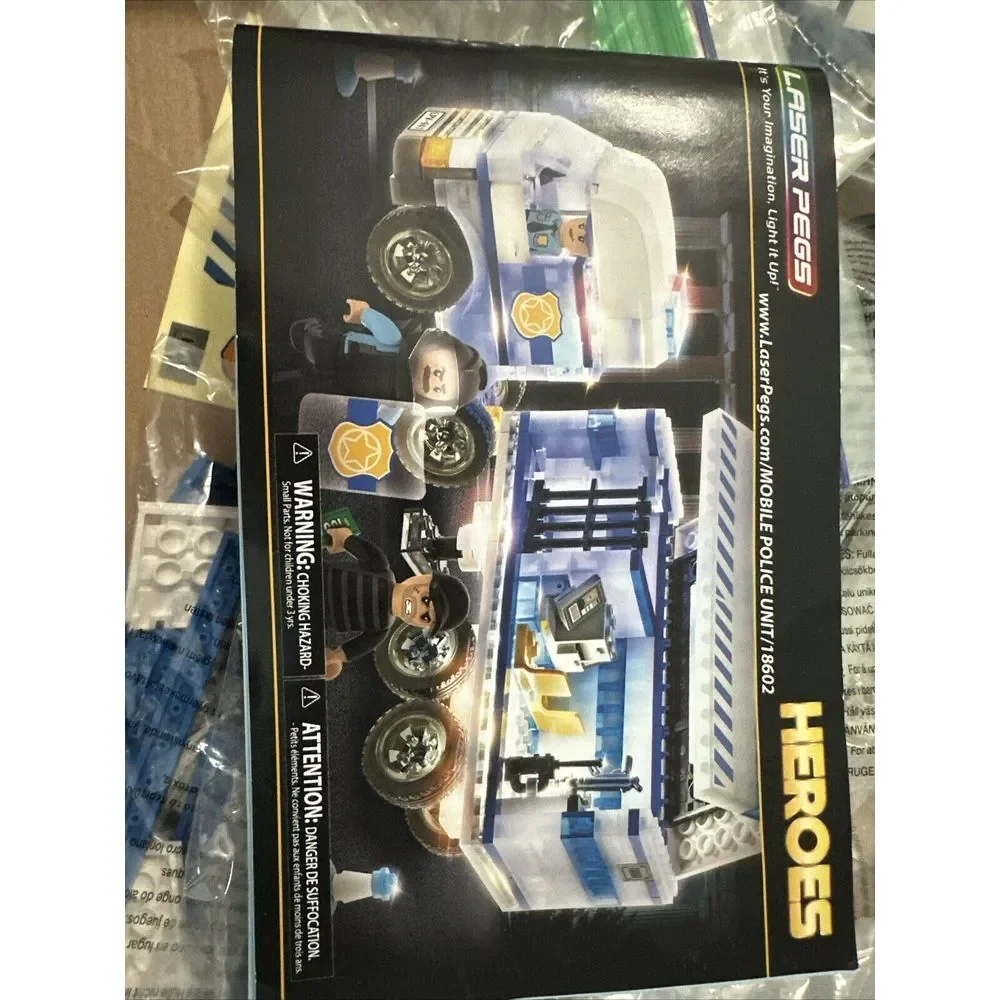 Laser Pegs‎ Heroes Mobile Police Unit 300 pcs 9 LED Lights 18602